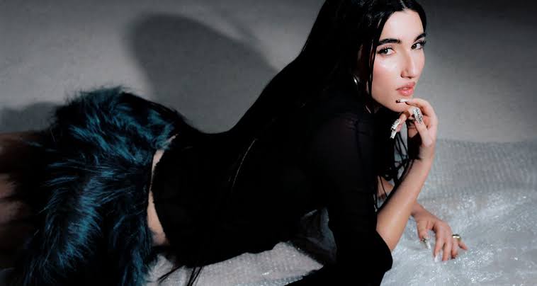 Judeline en camino a México con Bodhiria