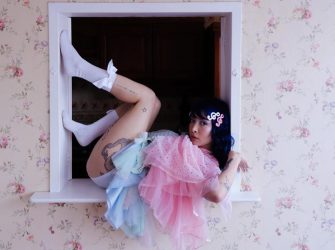 Iza TKM: nostalgia digital en Zona Acapulco