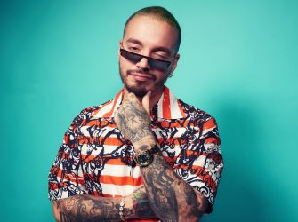 J Balvin aterriza en el Palacio